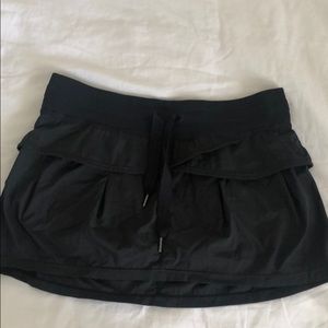 Lululemon skirt w/shorts
